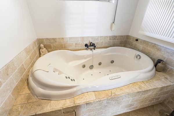 Foto - Te koop: Karakteristieke tussenwoning met garage in Tilburg!